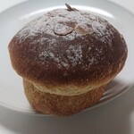 山下製パン所 - ほうじ茶のクリームパン