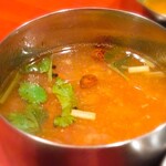 インド食堂ワナッカム - ほら～♪よだれダラってくるっしょ～
            今回は 酸味が強目に感じたので かけずにいただきました～