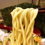 Mengoya Techi - みそら〜めん(並)腹いっぱい 820円 ＋もりだくさん・よくばりトッピング 380円 麺リフトアップ