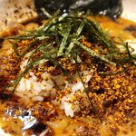 麺小屋 てち - しめのご飯 あか(赤い粉、ラー油、のり) 80円