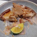 季節の料理と鉄板焼き ぐるり - 椎茸のソテー　原型はめっちゃ大きかった！市内の鷹栖産だそうでシンプルだけど旨い！