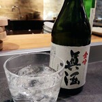 季節の料理と鉄板焼き ぐるり - 芋焼酎 眞酒 500円