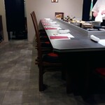 季節の料理と鉄板焼き ぐるり - 店内　全席予約で埋まってます