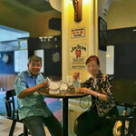 Penang Sports Club - 私達のハッピー・アワー