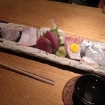 魚料理　遊山 - 刺身の盛り合わせ（一部）