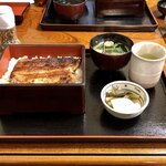 Unagi Hirose - 鰻重　肝吸、香の物、お茶(着席時にもだされますが)が付きます