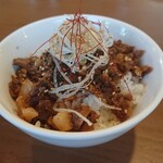 Ramenya Haiburi - ミニチャーシュー丼(税込290円→ランチは190円)