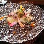 あざみ野うかい亭 - 寒平目とカラスミのカルパッチョ