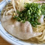 土居食堂 - たぶんロース肉、ほぼ味無い。