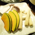 炭火焼肉・にくなべ屋 神戸びいどろ - 野菜