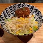 活力魚金 - 煮込みハンバーグ丼