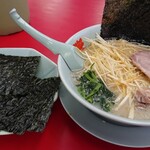 ラーメン山岡家 - 後から来た別皿の海苔