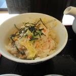 Hakata mabushi misora - ３杯目はかつお出汁をかけてお茶漬けにしていただきした。
      
      何れの食べ方でも美味しいですがご飯に最初から出汁で味が付いてるから私はそのままが一番すきでした。