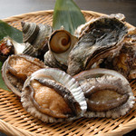 Oofuna Tennenya - ホッキ貝や帆立、サザエなどお刺身もご用意出来ます