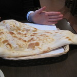 ガンジー - 12年4月初訪問　ナ～～～ンが大きくて旨～～～い