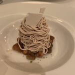オー・プロヴァンソー - デザート：モンブラン ふわふわでさわやかな味わい。モンブランの下にあるナッツの食感がいい。