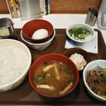 すき家 - 納豆朝食+牛小鉢