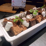 MORETHAN TAPAS LOUNGE - 