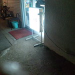 13湯麺 - 看板が横向きに