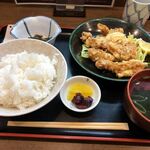 さかな家 嬉八 - から揚げ定食