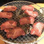 炭火焼肉ホルモン しんちゃん - 