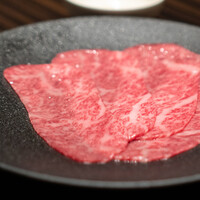 焼肉うしごろ 銀座並木通り店 - 厳選部位（リブ芯）の焼きしゃぶ