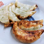 新ちゃん - ぎょうざ　底と上