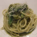 エノテカ・ラ・リコルマ - 2012/04　パルジャーノチーズと菜の花のスパゲッティ