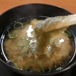 からやま - 味噌汁にはとろろ昆布♪