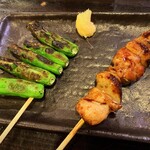 やきとりの扇屋 - ししとう・やきとりにんにく