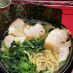 豚骨醤油ラーメン 王道家 柏店 - 