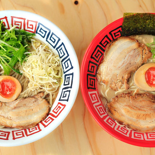 麺からスープ、チャーシューまで随所にこだわった【ラーメン】