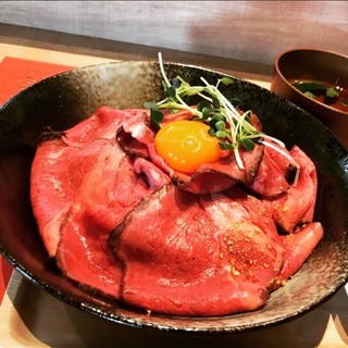 ローストビーフ丼
