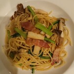 Bliss Café Et Vin - きのこと小松菜の和風パスタ