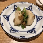 一碗水 - 干煸圓罗卜(かぶら 干し海老、白菜のニンニク漬けと)