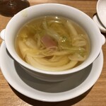 一碗水 - 清湯燉菜心(白菜の芯と金華ハムのスープ)