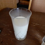 Beiandori Fuyokohama - 一口グラスの飲むヨーグルトのセットドリンク