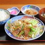 Umeya - 肉野菜炒め定食
