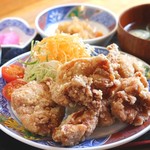 Umeya - 鶏の唐揚げ定食
