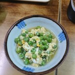 伊勢屋酒店 - えんどう豆の卵とじ。