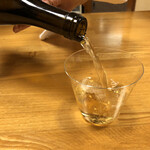 鰻はし本 - グラス白ワイン