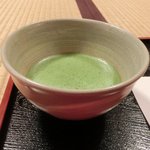 六義園 心泉亭 - お抹茶 500円 のお抹茶