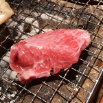 めしの助 - まぐろほほ肉