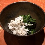 めしの助 - しらすと法蓮草