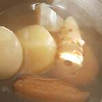 秩父宮ラグビー場 売店 - 光の具合でおいしそうに見える。