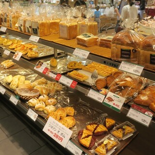 ドゥ マゴ ベーカリー_2