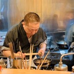 日本料理 たかむら - 熊丼盛り付け中〜