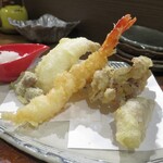 桶家乃隠居 - てんぷら おまかせ５品