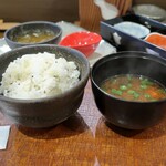 桶家乃隠居 - 桶屋ご飯(？)とみそ汁、香の物