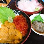 海鮮丼専門店 伊助 - 2020年最初の3連休、ご家族の方も新成人の方も、お待ちしてます！